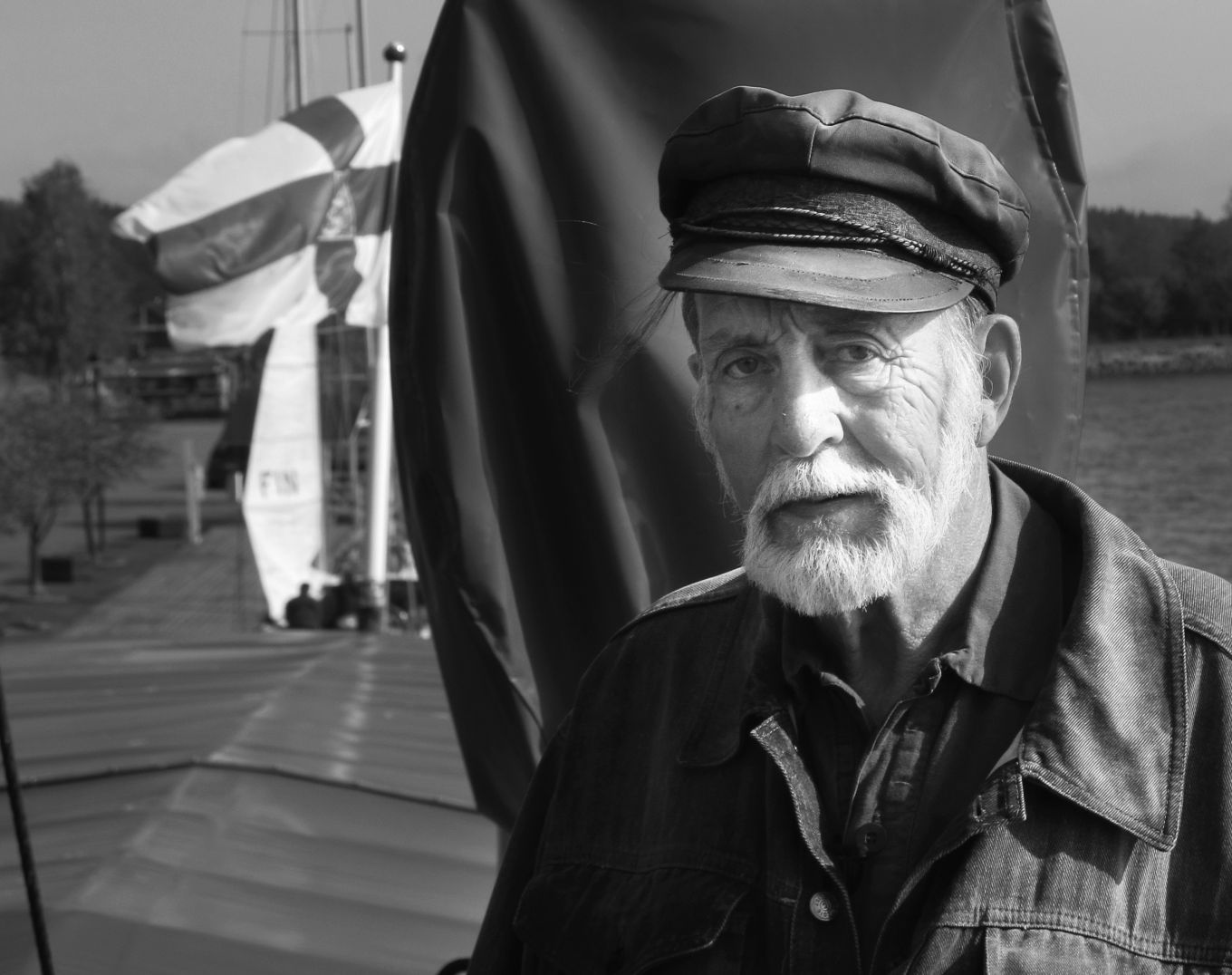 Majakkakirjoistaan tunnettu merikapteeni Seppo Laurell on kuollut | veneily  